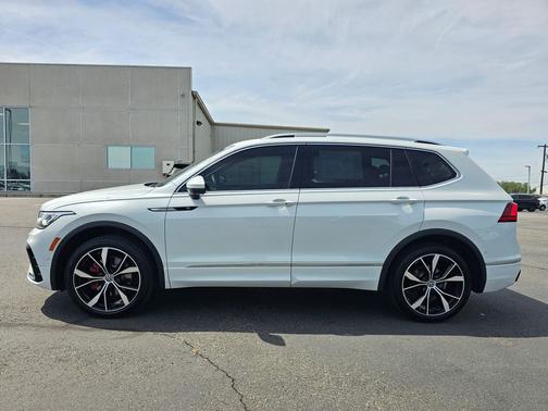 Opal White 2024 Volkswagen Tiguan 2.0T SEL R-Line 4MOTION