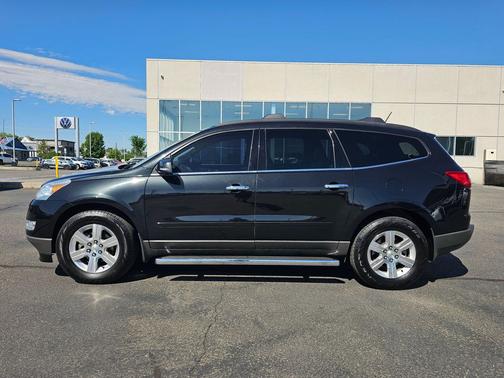 Black Granite Metallic 2012 Chevrolet Traverse LT