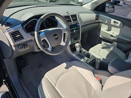 Black Granite Metallic 2012 Chevrolet Traverse LT