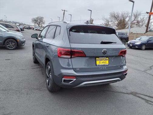 2024 Volkswagen Taos SE 4Motion