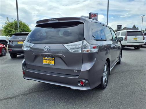 2017 Toyota Sienna SE