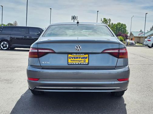 Platinum Gray Metallic 2019 Volkswagen Jetta 1.4T S