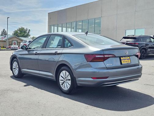 Platinum Gray Metallic 2019 Volkswagen Jetta 1.4T S