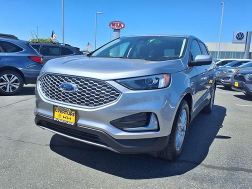 Silver Metallic 2024 Ford Edge SEL