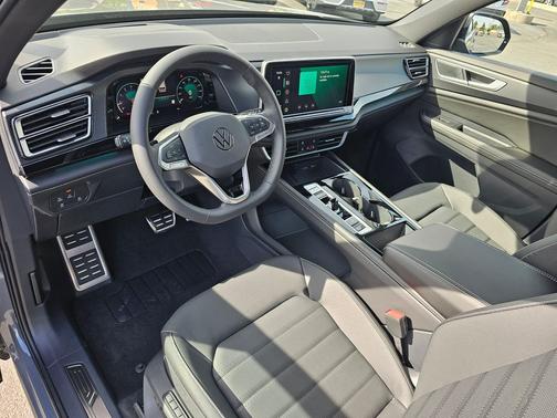pure gray 2026 Volkswagen Atlas Cross Sport 2.0T SEL