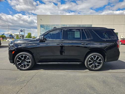 2022 Chevrolet Tahoe 4WD RST
