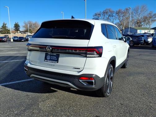 2025 Volkswagen Taos 1.5T SE