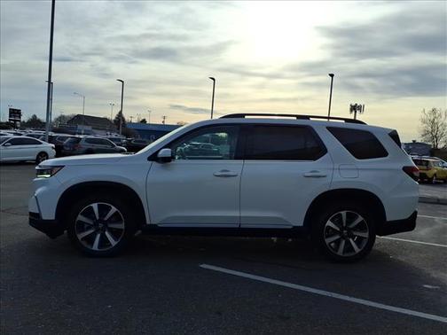 2023 Honda Pilot AWD Elite