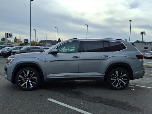 Silver Mist Metallic 2026 Volkswagen Atlas 2.0T SEL Premium R-Line 4MOTION