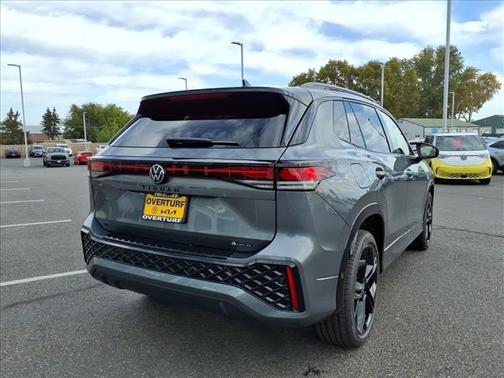 2025 Volkswagen Tiguan 2.0T SE R-Line Black 4MOTION