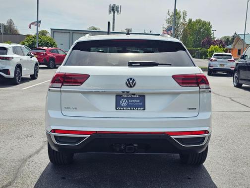 Opal White 2023 Volkswagen Atlas Cross Sport 3.6L V6 SEL