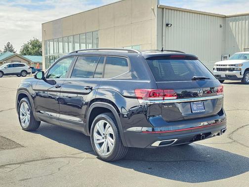 Deep Black 2023 Volkswagen Atlas 3.6L SE w/Technology