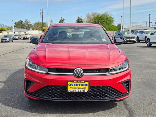 Kings Red Metallic 2026 Volkswagen Jetta 1.4T S