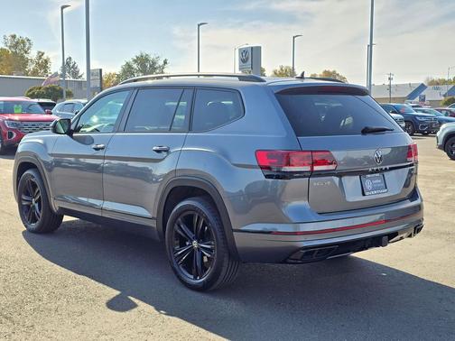 Platinum Gray Metallic 2023 Volkswagen Atlas 3.6L SEL