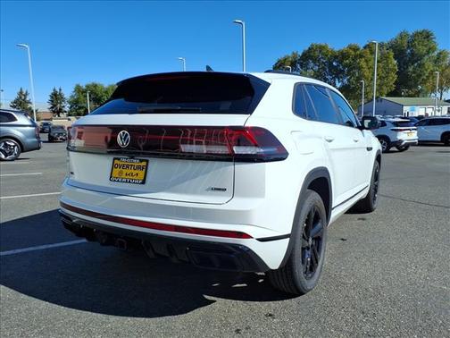 2026 Volkswagen Atlas Cross Sport 2.0T SEL