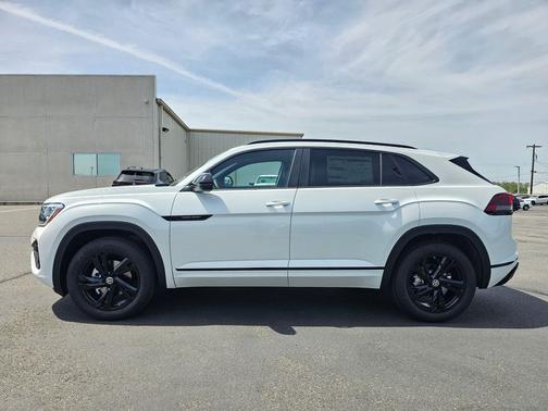 opal white pearl 2026 Volkswagen Atlas Cross Sport 2.0T SEL