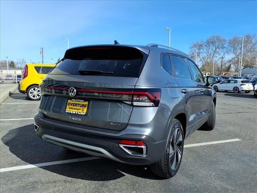 2025 Volkswagen Taos 1.5T SE