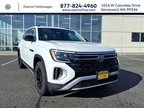 opal white pearl 2026 Volkswagen Atlas Peak Edition