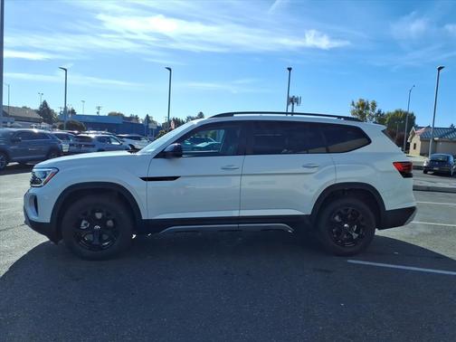 opal white pearl 2026 Volkswagen Atlas Peak Edition