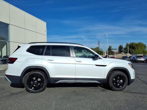 opal white pearl 2026 Volkswagen Atlas Peak Edition