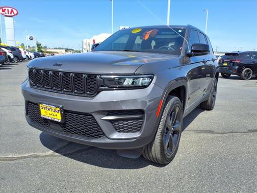 2024 Jeep Grand Cherokee Altitude
