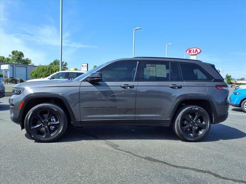 2024 Jeep Grand Cherokee Altitude