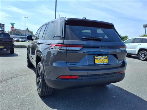 2024 Jeep Grand Cherokee Altitude