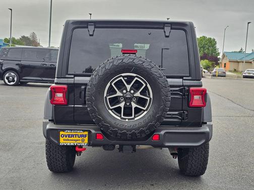 Black Clearcoat 2025 Jeep Wrangler Rubicon