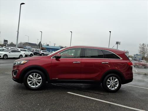 2016 Kia Sorento LX