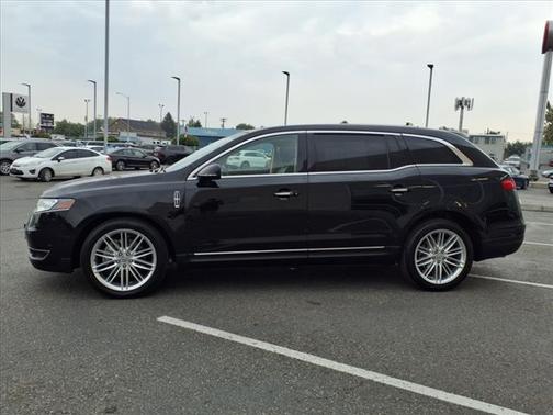 2019 Lincoln MKT Reserve
