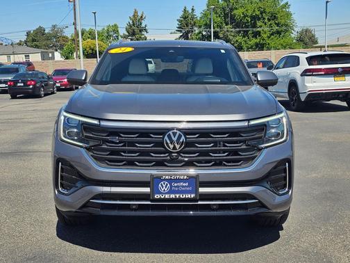 Platinum Gray Metallic 2024 Volkswagen Atlas Cross Sport 2.0T SEL Premium