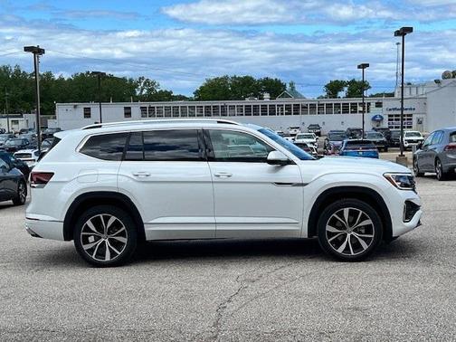 2025 Volkswagen Atlas 2.0T SEL Premium R-Line