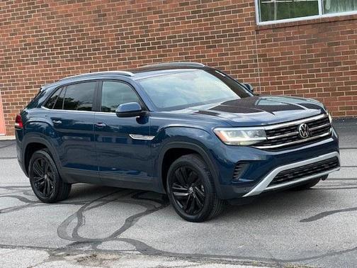 2022 Volkswagen Atlas Cross Sport 2.0T SE w/Technology