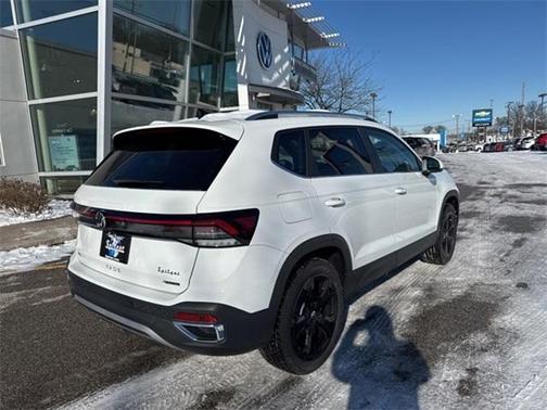 2025 Volkswagen Taos 1.5T SEL