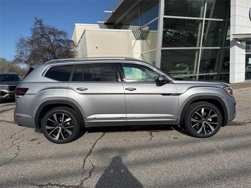 2025 Volkswagen Atlas 2.0T SEL Premium R-Line