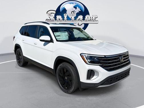 Opal White Pearl 2026 Volkswagen Atlas 2.0T SE W/TECHNOLOGY