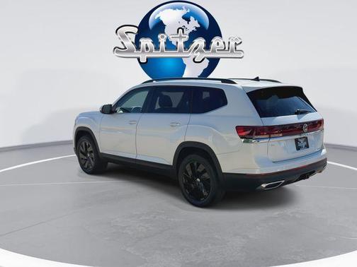 Opal White Pearl 2026 Volkswagen Atlas 2.0T SE W/TECHNOLOGY