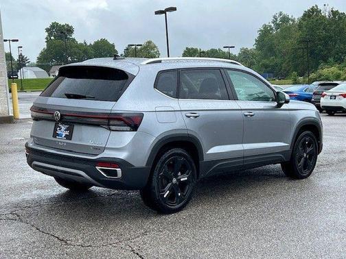 2025 Volkswagen Taos 1.5T SEL