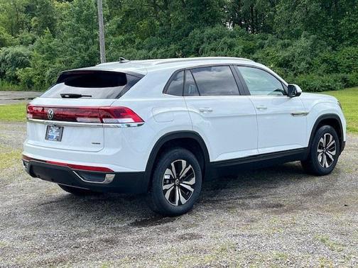 2025 Volkswagen Atlas Cross Sport 2.0T SE
