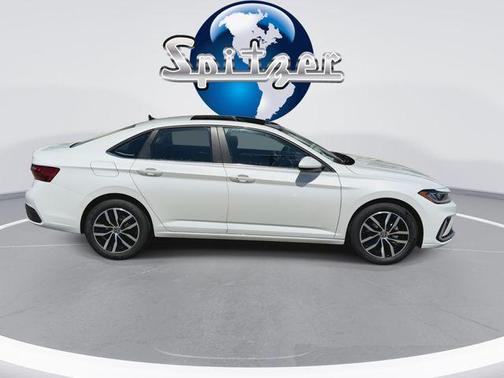 Opal White Pearl 2026 Volkswagen Jetta 1.5T SE