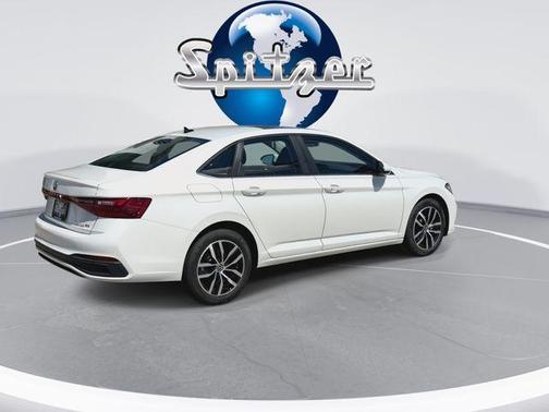 Opal White Pearl 2026 Volkswagen Jetta 1.5T SE