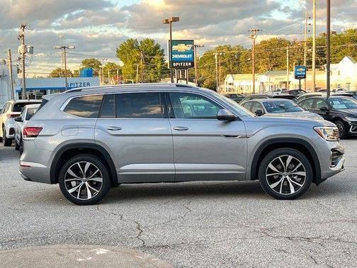 2026 Volkswagen Atlas 2.0T SEL Premium R-Line