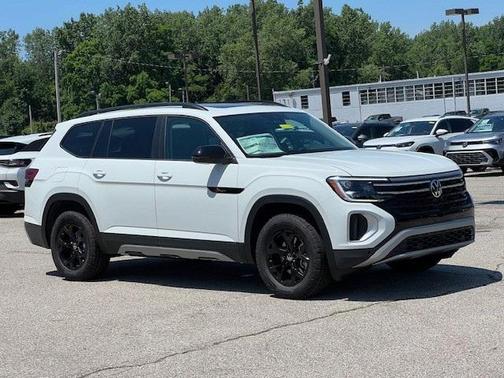 2025 Volkswagen Atlas 2.0T Peak Edition