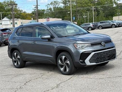 2025 Volkswagen Taos 1.5T SE