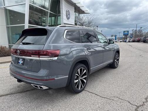 2025 Volkswagen Atlas 2.0T SEL Premium R-Line