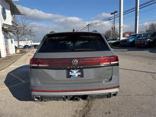 2025 Volkswagen Atlas 2.0T Peak Edition