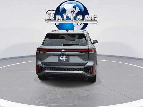 Platinum Gray Metallic 2026 Volkswagen Tiguan 2.0T SE R-Line Black