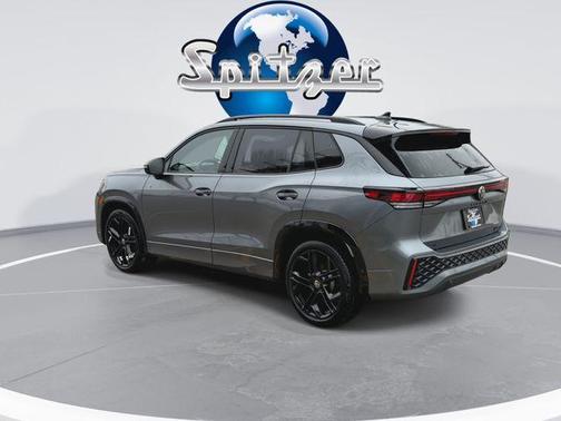 Platinum Gray Metallic 2026 Volkswagen Tiguan 2.0T SE R-Line Black