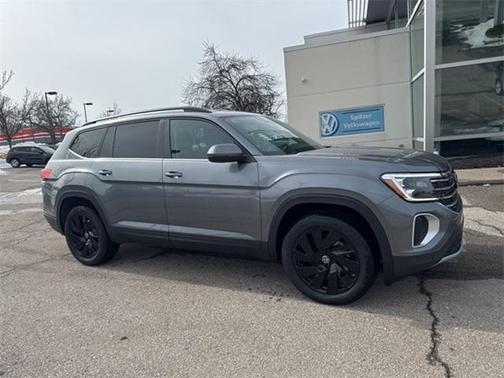 2025 Volkswagen Atlas 2.0T SE