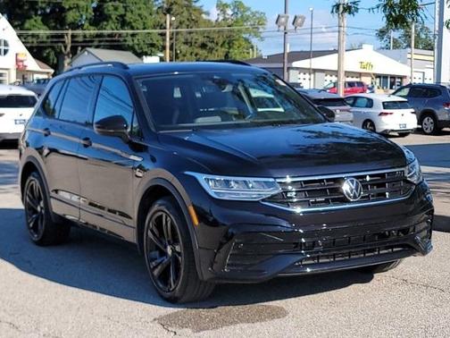 2023 Volkswagen Tiguan 2.0T SE R-Line Black